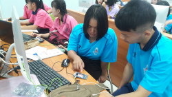 Kidbright 3D หุ่นไต่_180814_0026