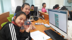 Kidbright 3D หุ่นไต่_180814_0053