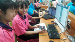 Kidbright 3D หุ่นไต่_180814_0071