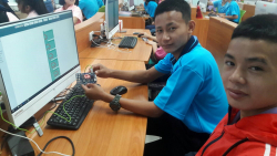 Kidbright 3D หุ่นไต่_180814_0079